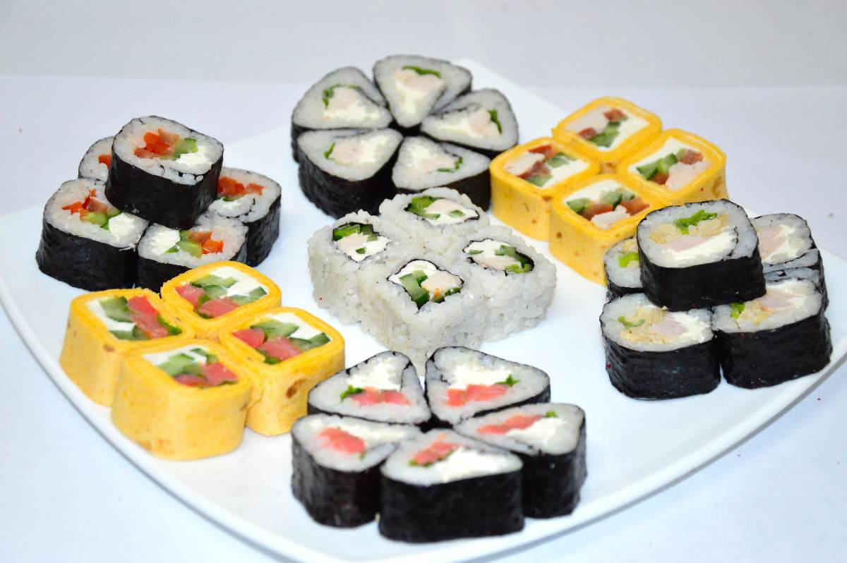 Голоден суши. Роллы овощные суши сеты. Японские названия сетов. Название наборов роллов. Сет роллов с Тортильей.